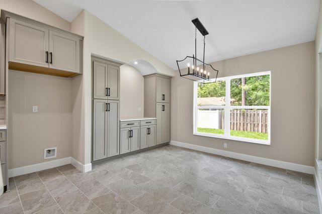 30 Edith Pope Dr, Palm Coast, FL 32164