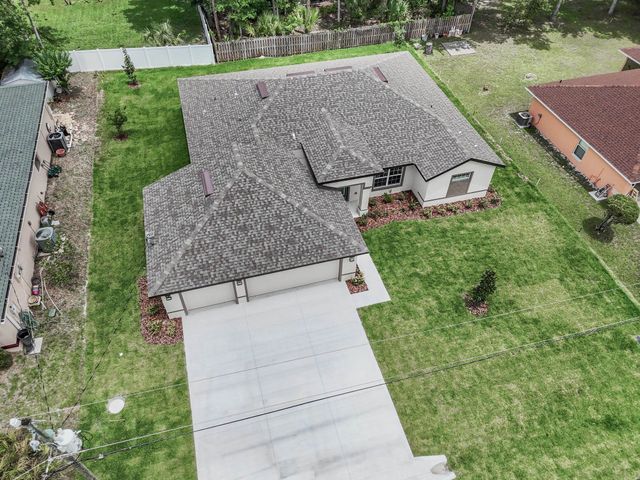 30 Edith Pope Dr, Palm Coast, FL 32164