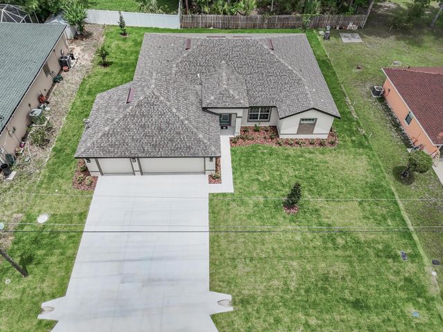 30 Edith Pope Dr, Palm Coast, FL 32164