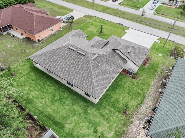 30 Edith Pope Dr, Palm Coast, FL 32164