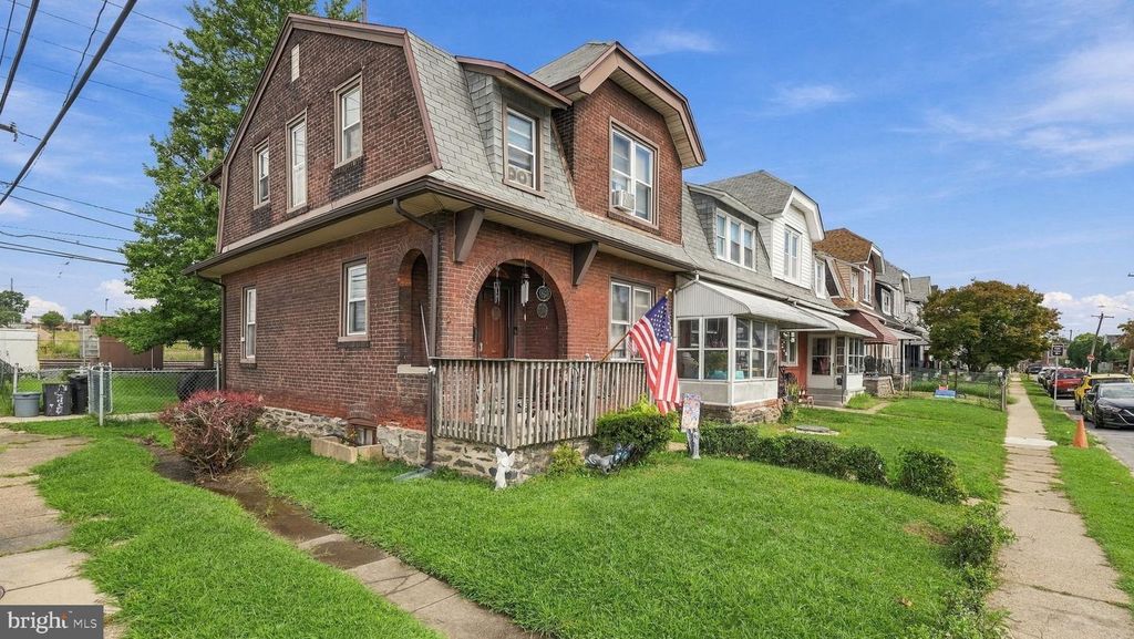1 CHESTNUT ST, MARCUS HOOK, PA 19061 — photo 2