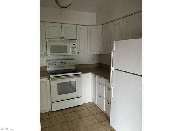 512 24th St Apt 304, Virginia Beach, VA 23451