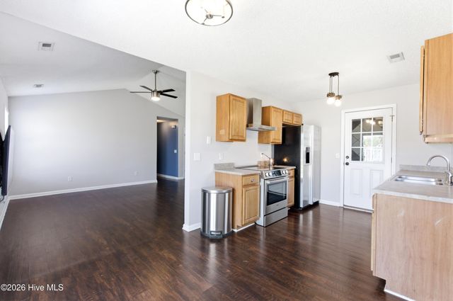 2841 Valor Drive, Wilmington, NC 28411