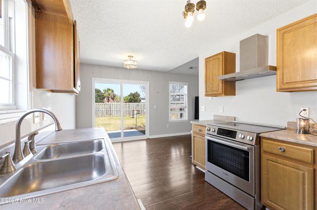 2841 Valor Drive, Wilmington, NC 28411