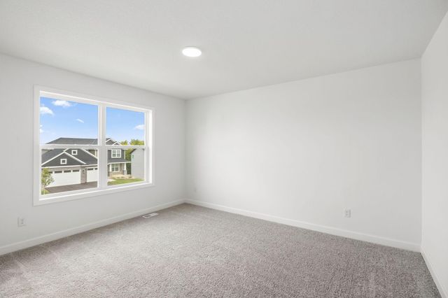 642 Sierra Parkway, Waconia, MN 55387