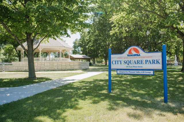 642 Sierra Parkway, Waconia, MN 55387