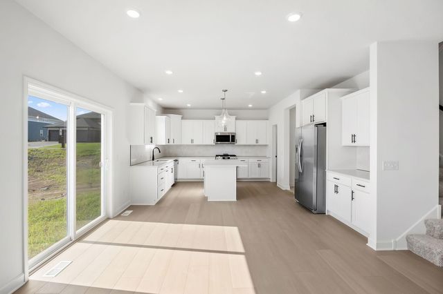 642 Sierra Parkway, Waconia, MN 55387