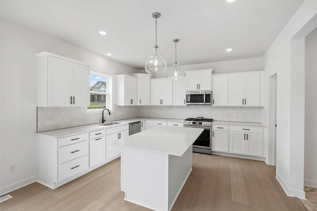 642 Sierra Parkway, Waconia, MN 55387 — photo 3