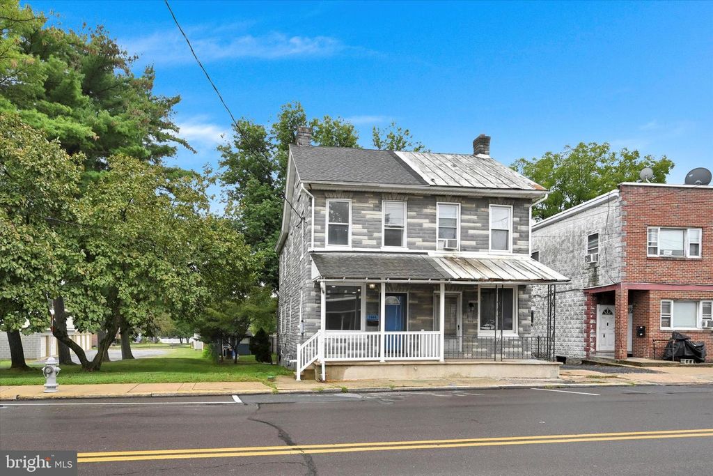 3964 PENN ST, Sinking Spring, PA 19608
