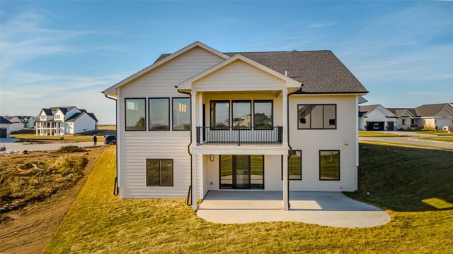 4635 178th Street, Urbandale, IA 50323