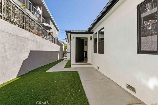 606 E Cypress D, Burbank, CA 91501