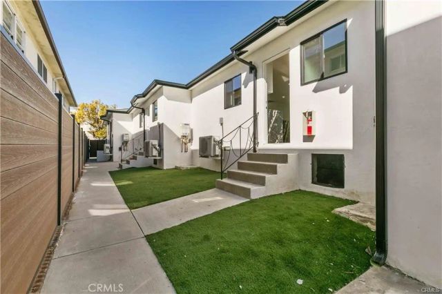 606 E Cypress D, Burbank, CA 91501