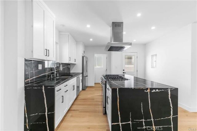 606 E Cypress D, Burbank, CA 91501