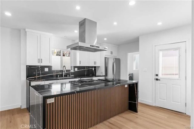 606 E Cypress D, Burbank, CA 91501