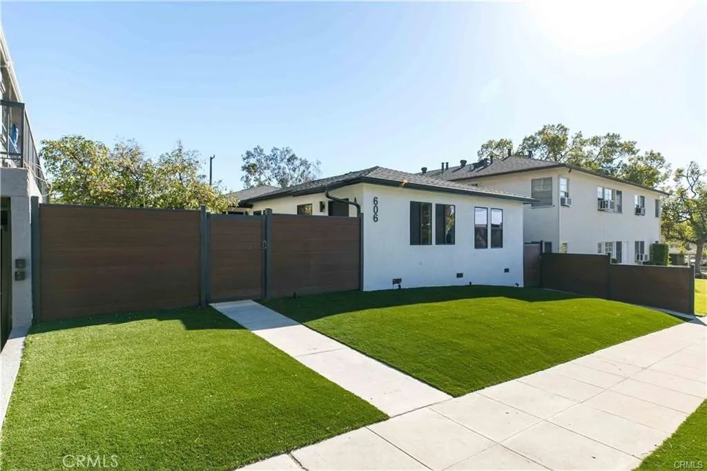 606 E Cypress D, Burbank, CA 91501