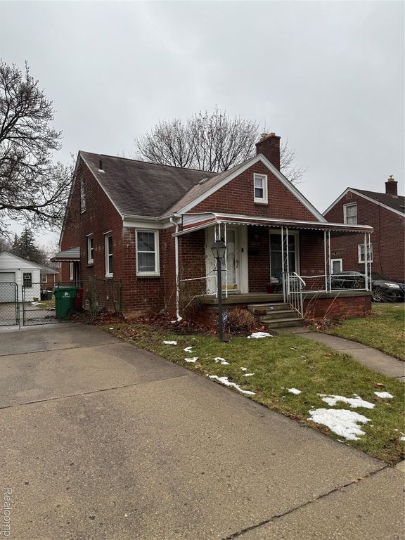 15050 Camden Avenue, Eastpointe, MI 48021