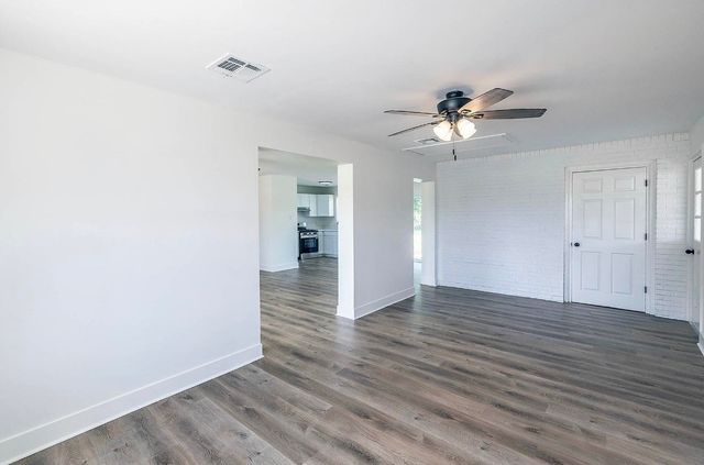 1320 Tiger Dr, Thibodaux, LA 70301