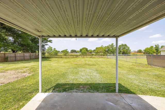 1320 Tiger Dr, Thibodaux, LA 70301