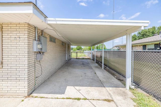 1320 Tiger Dr, Thibodaux, LA 70301