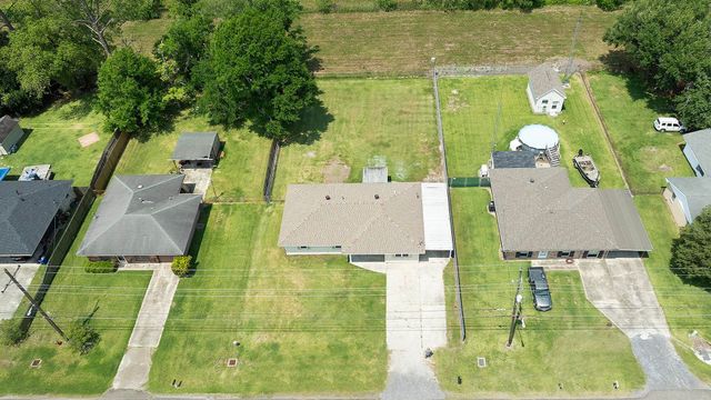1320 Tiger Dr, Thibodaux, LA 70301