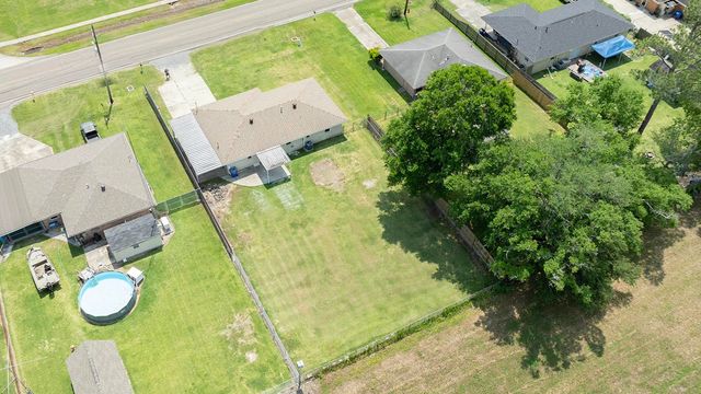 1320 Tiger Dr, Thibodaux, LA 70301