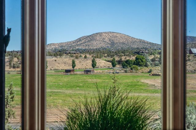 16593 SW Ranchview Road, Powell Butte, OR 97753