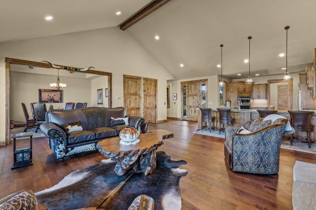 16593 SW Ranchview Road, Powell Butte, OR 97753