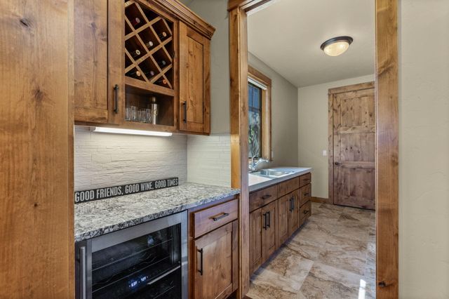 16593 SW Ranchview Road, Powell Butte, OR 97753