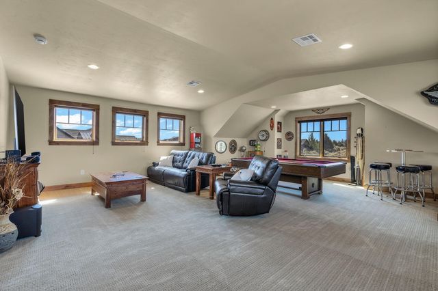 16593 SW Ranchview Road, Powell Butte, OR 97753