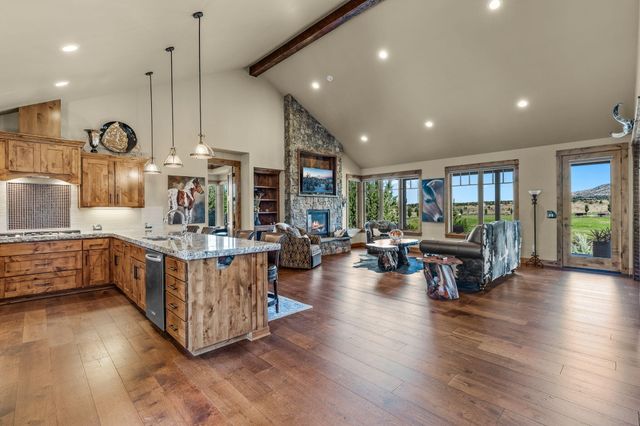 16593 SW Ranchview Road, Powell Butte, OR 97753