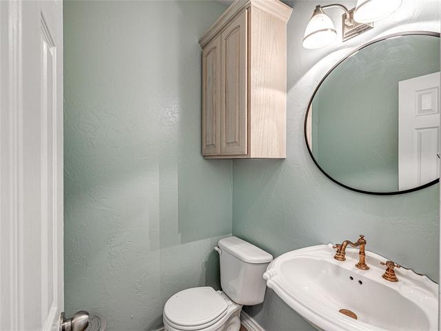 176 Cypress N.W Street, Piedmont, OK 73078