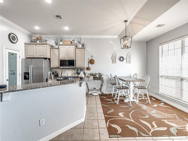 176 Cypress N.W Street, Piedmont, OK 73078