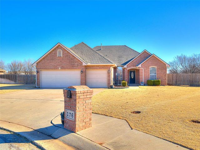 176 Cypress N.W Street, Piedmont, OK 73078