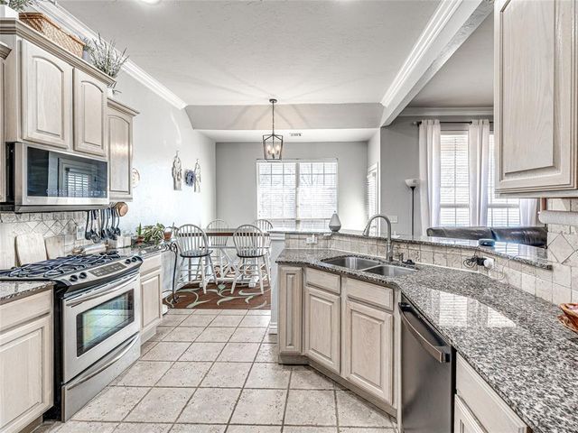 176 Cypress N.W Street, Piedmont, OK 73078