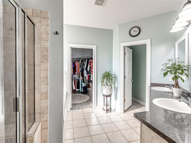 176 Cypress N.W Street, Piedmont, OK 73078