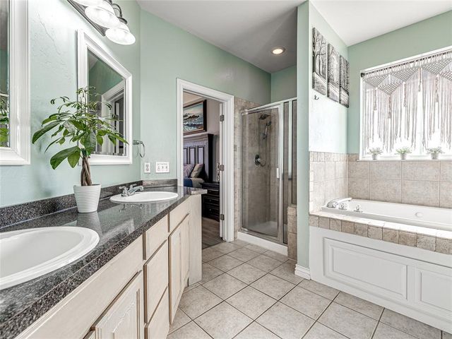 176 Cypress N.W Street, Piedmont, OK 73078