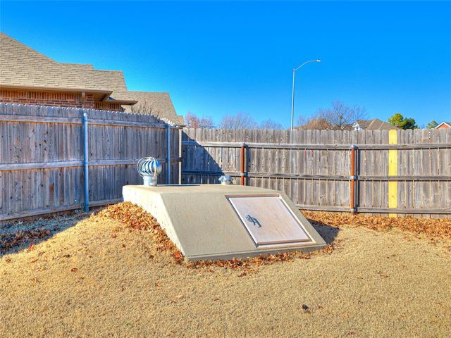 176 Cypress N.W Street, Piedmont, OK 73078