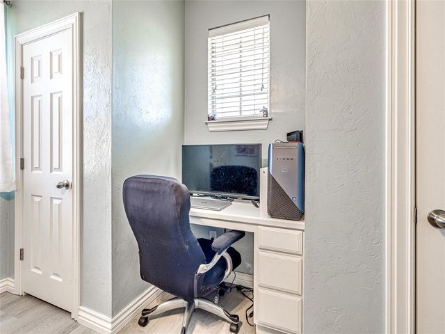 176 Cypress N.W Street, Piedmont, OK 73078