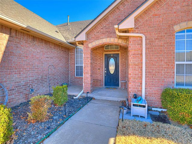 176 Cypress N.W Street, Piedmont, OK 73078