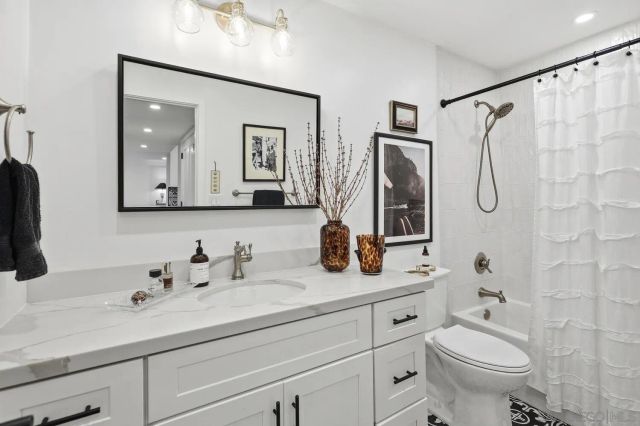 333 Orange Avenue 16, Coronado, CA 92118