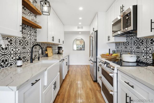 333 Orange Avenue 16, Coronado, CA 92118