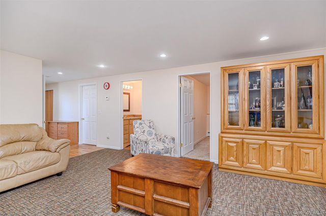 7 Bittersweet Dr, Call Listing Agent, CT 06811