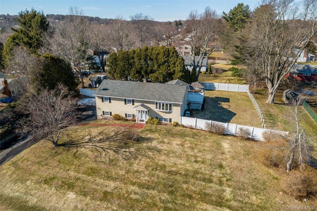 7 Bittersweet Dr, Call Listing Agent, CT 06811