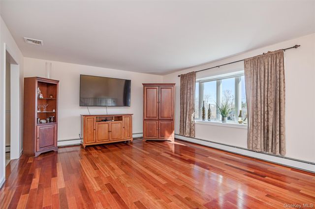 7 Bittersweet Dr, Call Listing Agent, CT 06811