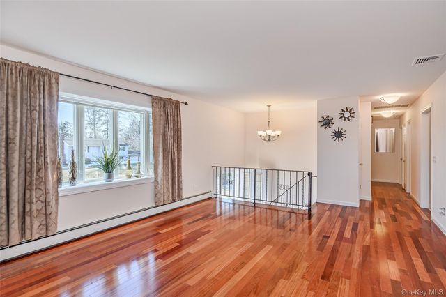 7 Bittersweet Dr, Call Listing Agent, CT 06811