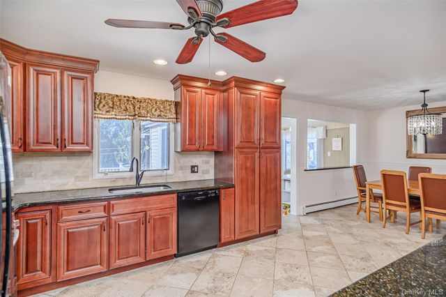 7 Bittersweet Dr, Call Listing Agent, CT 06811