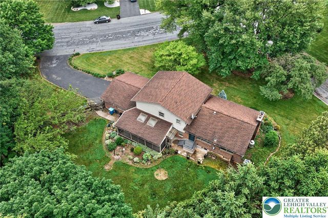 797 Barrymore Lane, Bethlehem City, PA 18017