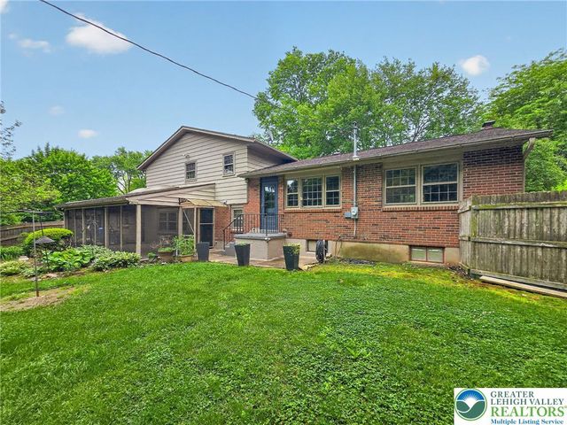 797 Barrymore Lane, Bethlehem City, PA 18017