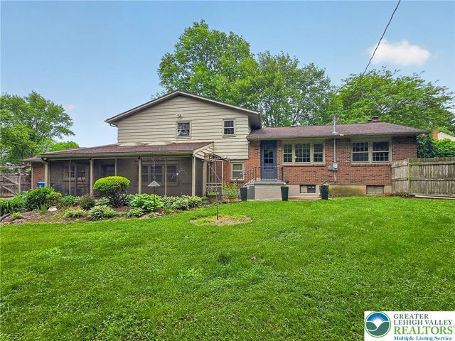 797 Barrymore Lane, Bethlehem City, PA 18017