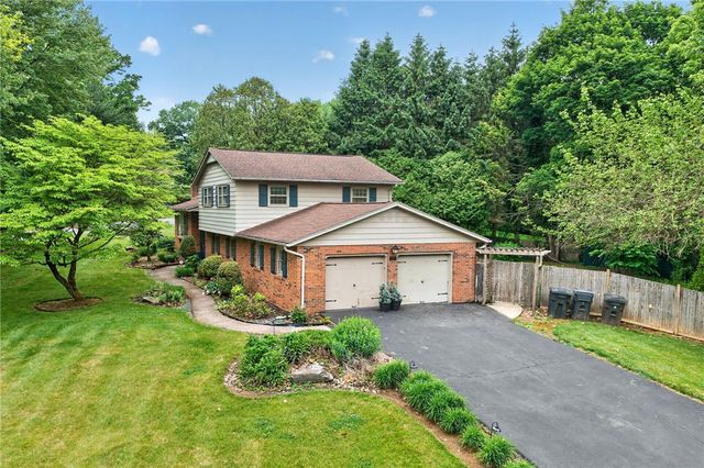 797 Barrymore Lane, Bethlehem City, PA 18017